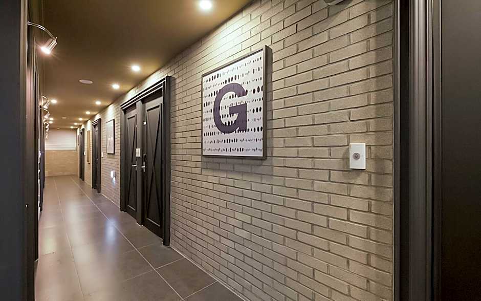 Hotel Gray