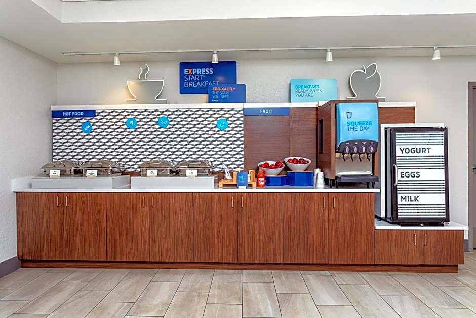 Holiday Inn Express & Suites Palm Coast - I-95