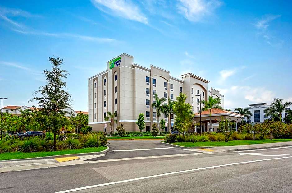 Holiday Inn Express & Suites - Miramar By IHG