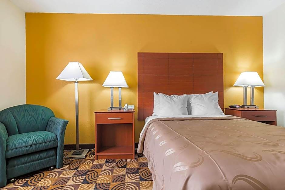 Quality Inn Sycamore - DeKalb