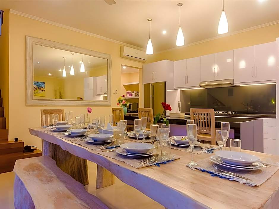 Villa Tepi Sungai