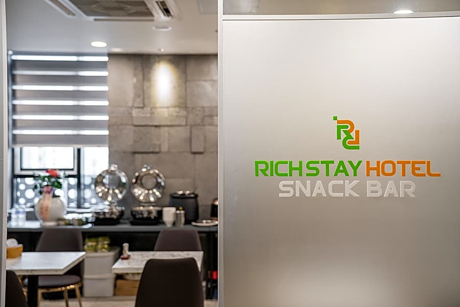 Rich Stay Hotel