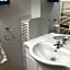 Adam's Hostel - Self Check-In & Only Private Rooms