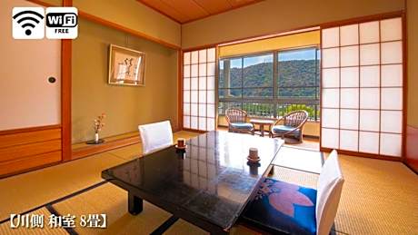 Japanese room 8 tatami, smoking river side
