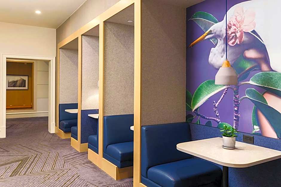 Renaissance by Marriott Meadowlands Hotel