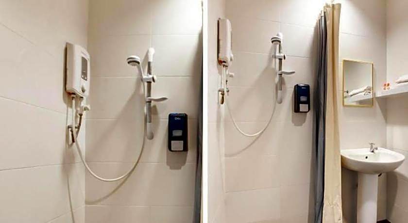 OYO 89487 Space Hotel