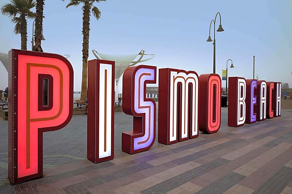 Inn at the Pier Pismo Beach, Curio Collection by Hilton