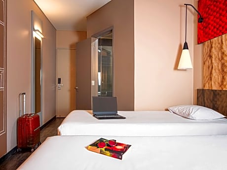 Standard Room With Twin Beds