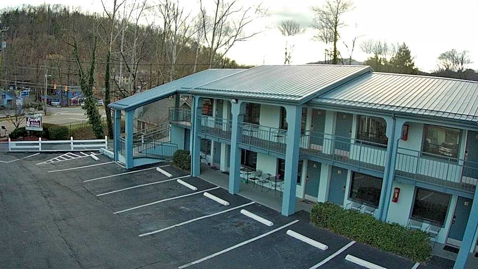 Country Town N' Suites