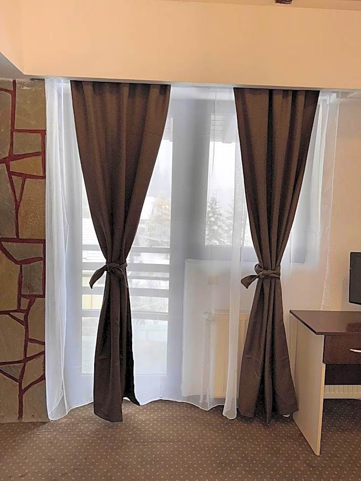 Restaurant Casa Nicolenco Azuga by Genco