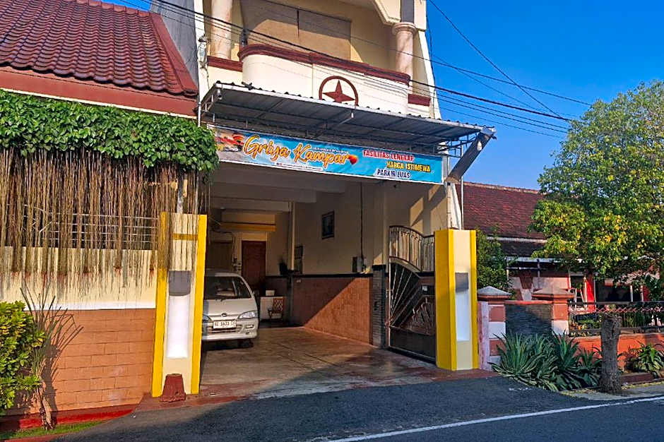Reddoorz @Griya Kampar Madiun