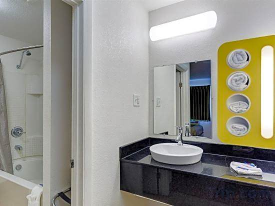 Americas Best Value Inn Bowling Green