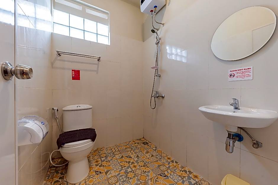 RedDoorz Plus @ Bagusrangin Street 2