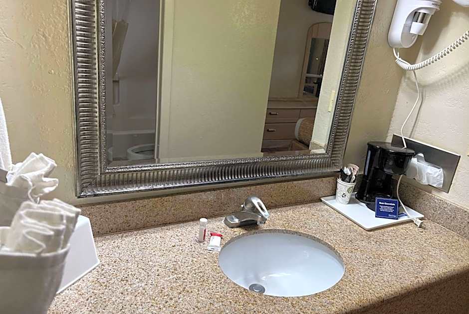 Travelodge by Wyndham Holbrook