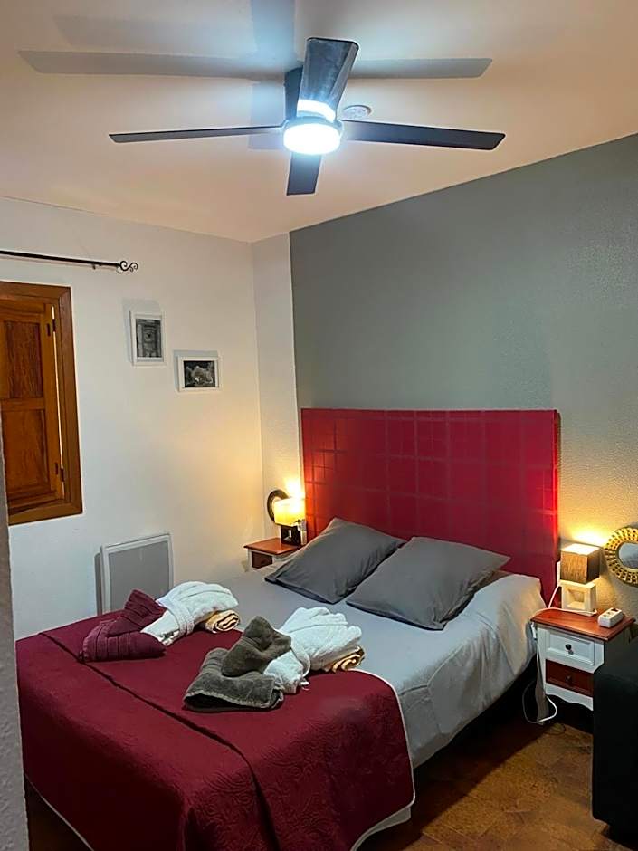Casa Rural Paloma B&B
