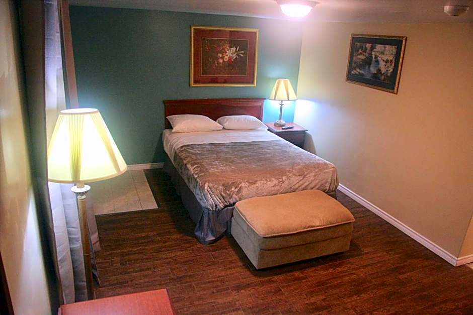 American Plaza Motel