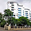 Treebo Premium Metropolis