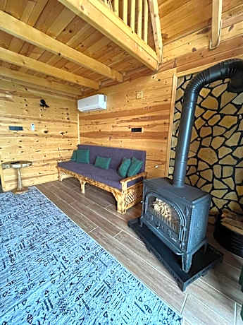 Standard Twin Room with Mountain View