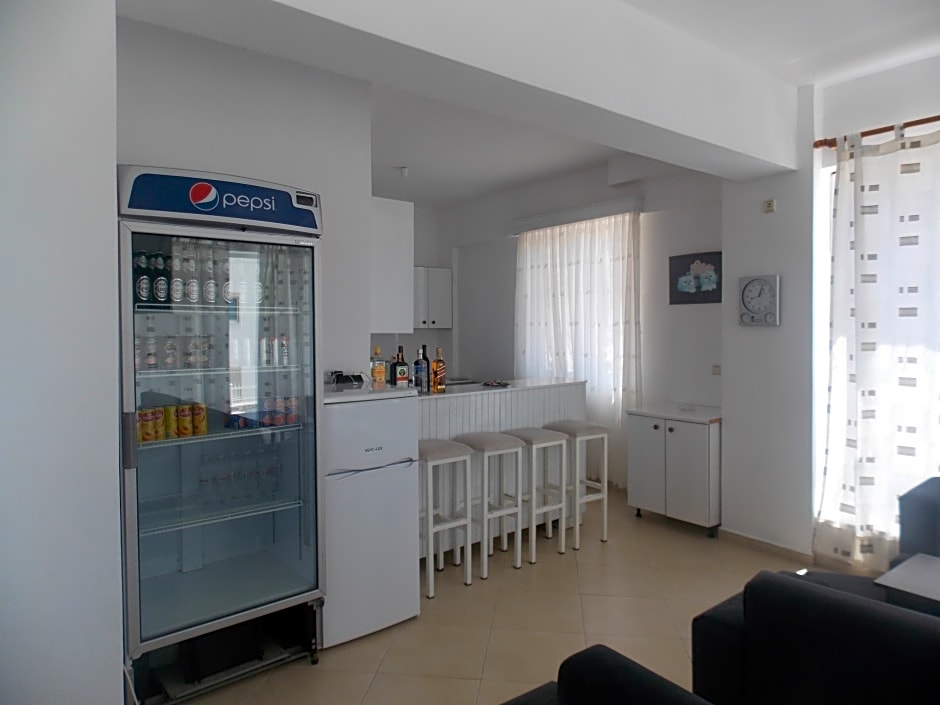 Damian Saranda Hotel