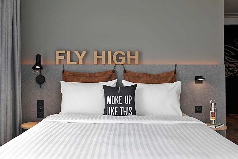 Moxy Lyon Airport
