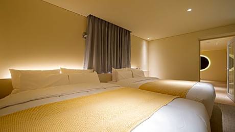 Superior Twin Room with Sauna