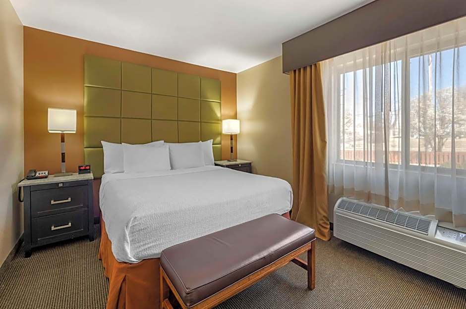 Best Western Plus Country Inn & Suites