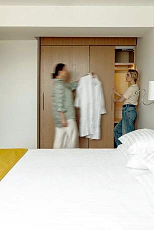 Deluxe One-Bedroom Apartment with Spa Access