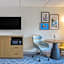Hampton Inn & Suites Williamsburg Historic District