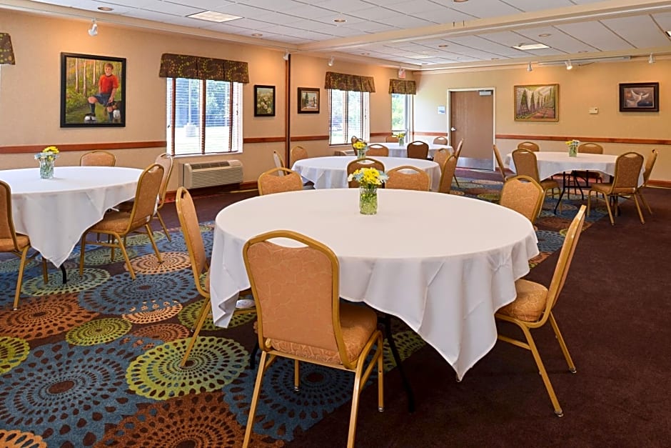 Holiday Inn Express St Croix Valley, an IHG Hotel