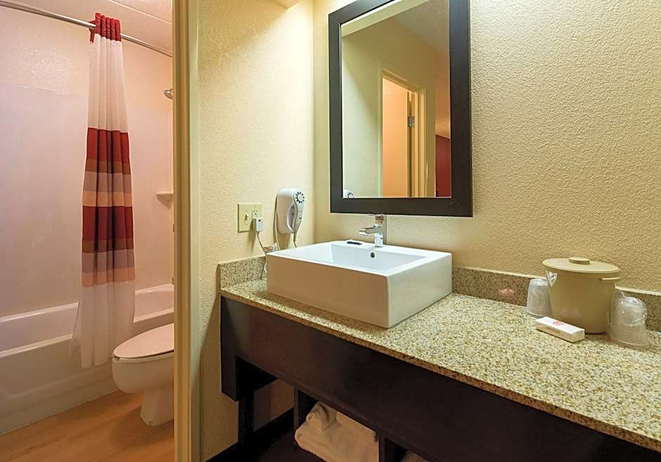 Red Roof Inn Washington, PA