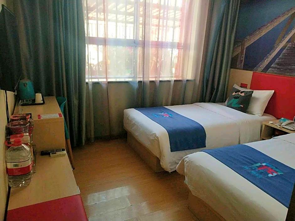 Pai Hotel Jiuquan Gulou Jianshe Road