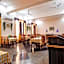 Geetanjali Hotel & Motel