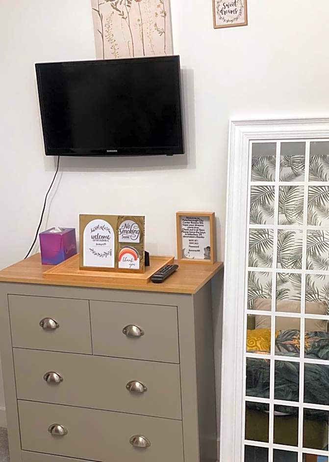 Peterborough City Center Near Healthcare Center One Bed apartment With Free Private Parking Contractors Locum Staff welcome