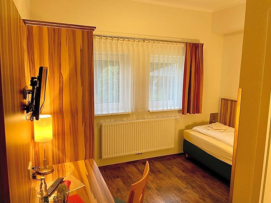 Lindenhaus Scharfe Kurve