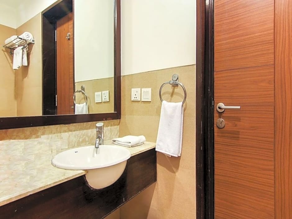 Vibe By The Lalit Traveller