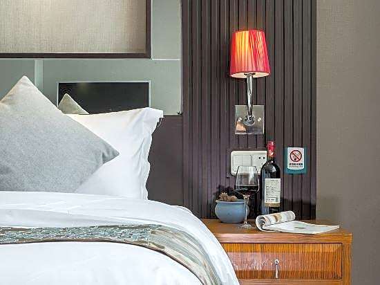 Chongqing Golden View Hotel