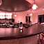 Bidwood Suite Hotel, Opposite Sarit Centre