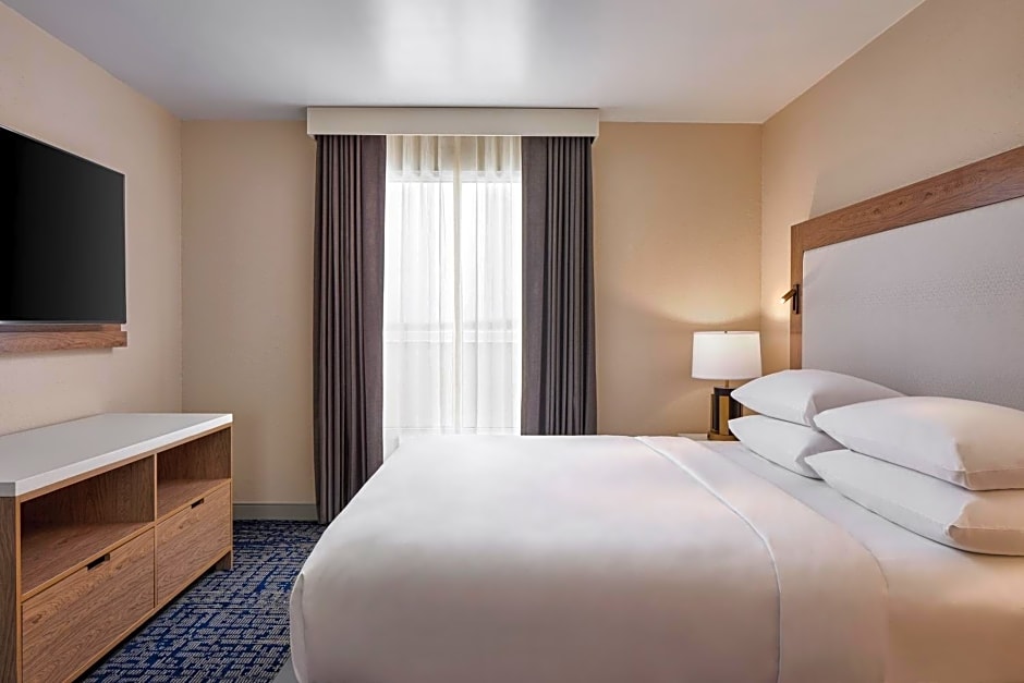 Sheraton Richmond Airport Hotel