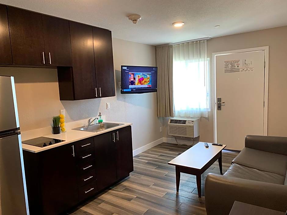 Solis Place in Old Town