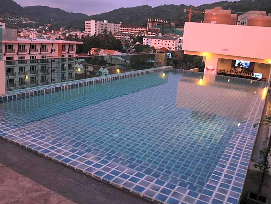 Hemingways Silk Hotel