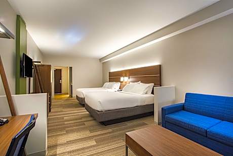 2 Queen Suite Comm Accessible