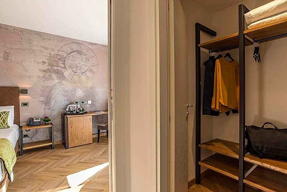 Navona Essence Hotel