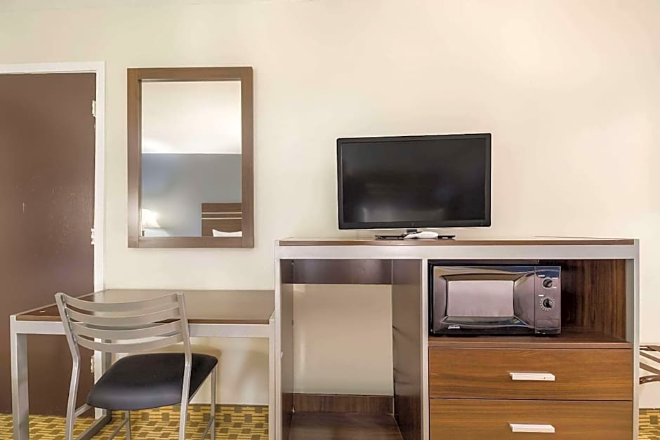 Quality Inn Madisonville