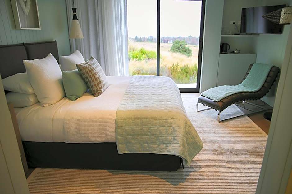Kinloch Manor & Villas