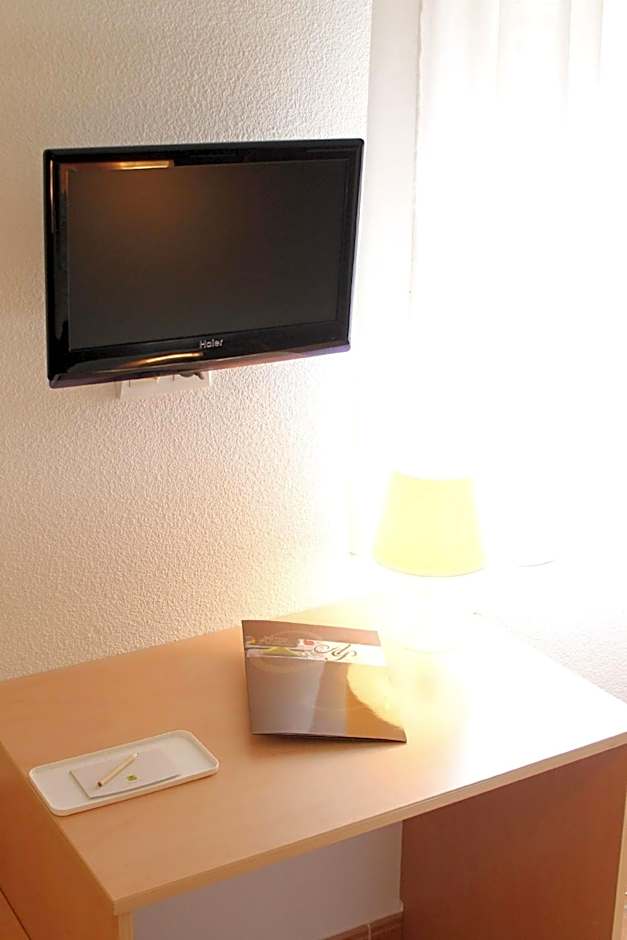 Logis Hôtel - Auberge du Pastel - Hôtel 3 étoiles et Restaurant