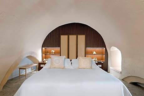 Double or Twin Room with Patio - Cave