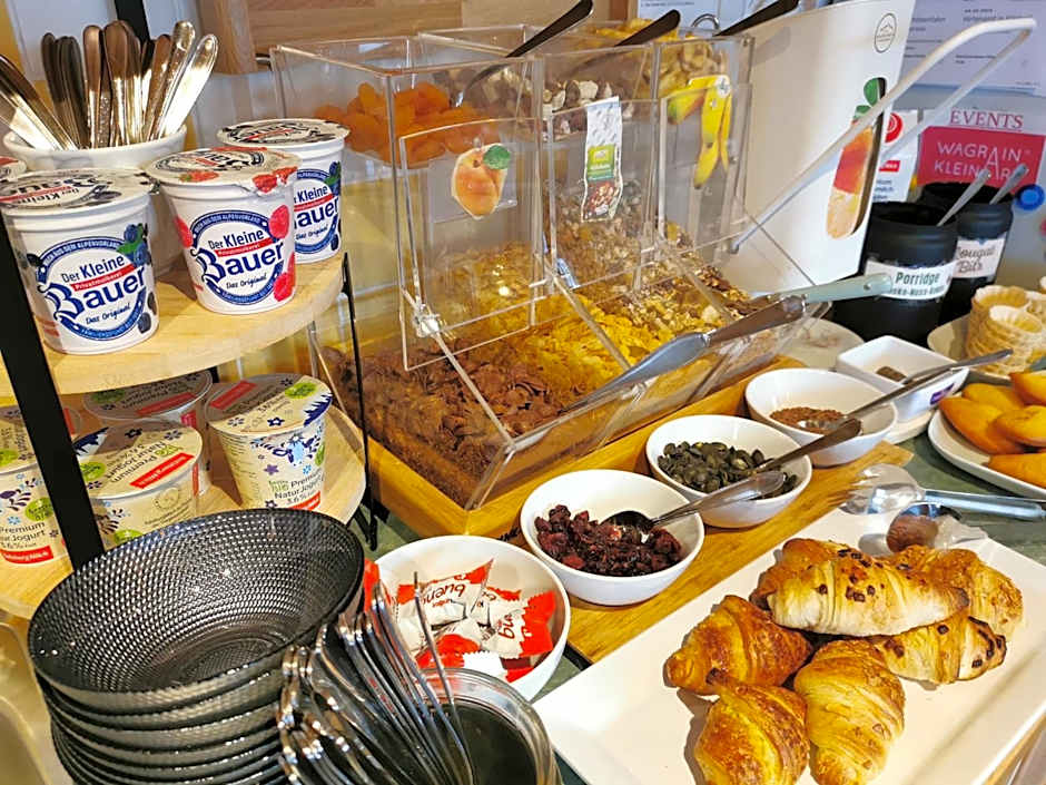 No1 - Flo's Rooms & Breakfast