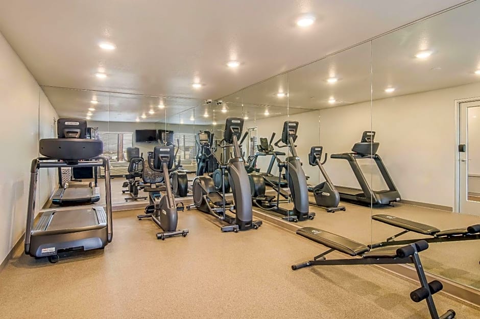 WoodSpring Suites Broomfield-Westminster