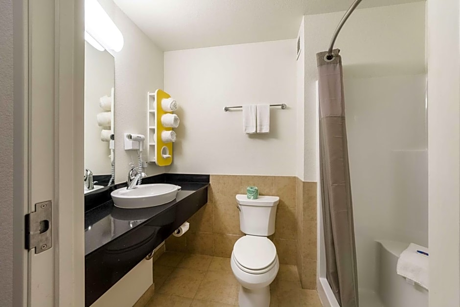 Motel 6-Laredo, TX - Airport