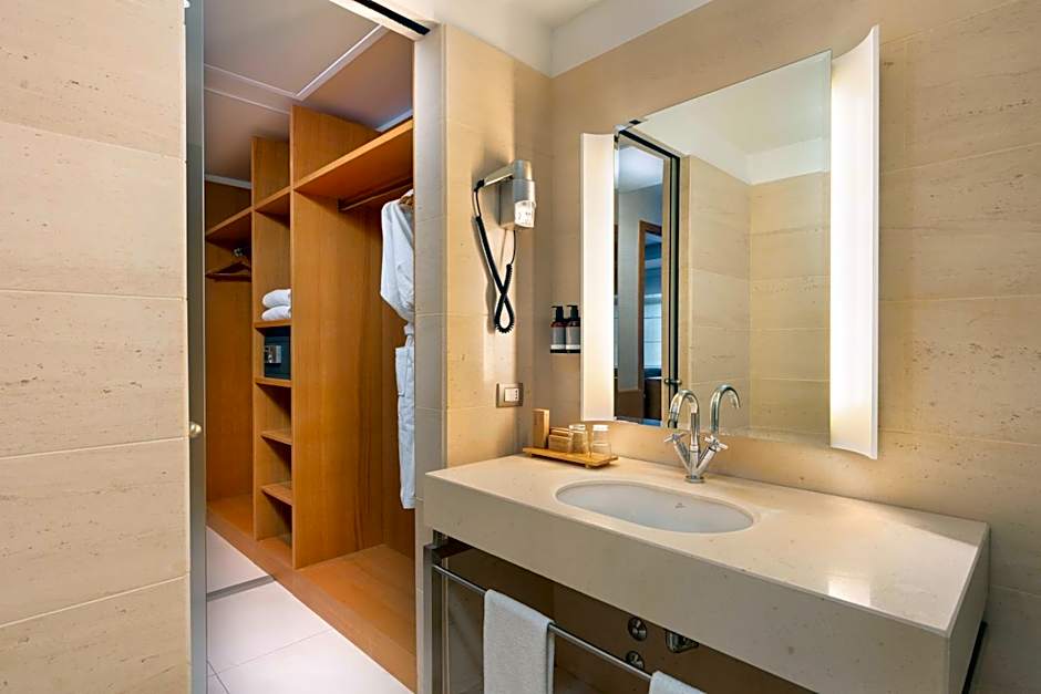 Precise House Mantegna Roma 